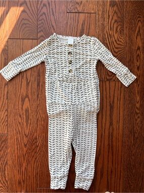 Lou Lou White and Black Patterned Pajama Set
